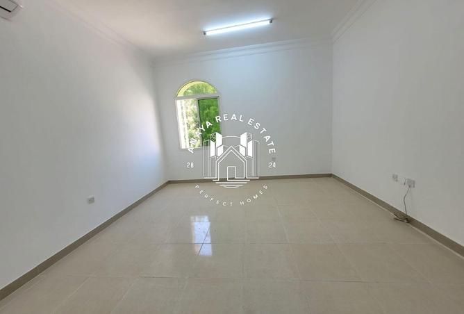 1004407 - Property Image 2