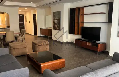 Apartment - 1 Bedroom - 2 Bathrooms for rent in East Porto Drive - Porto Arabia - The Pearl Island - Doha