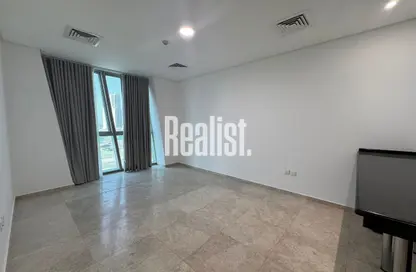 Apartment - 2 Bedrooms - 2 Bathrooms for rent in Zig Zag Towers - West Bay - Doha