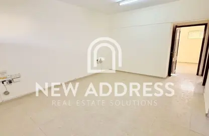 Apartment - 2 Bedrooms - 1 Bathroom for rent in Musheireb - Musheireb - Doha