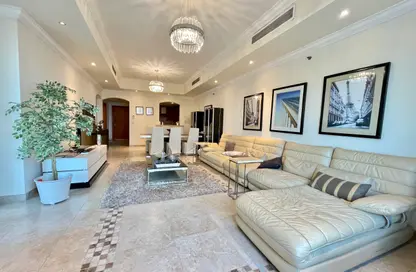 Apartment - 2 Bedrooms - 3 Bathrooms for rent in West Porto Drive - Porto Arabia - The Pearl Island - Doha