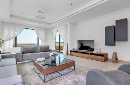 Apartment - 1 Bedroom - 2 Bathrooms for rent in One Porto Arabia - Porto Arabia - The Pearl Island - Doha
