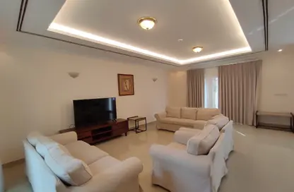 Villa - 3 Bedrooms - 3 Bathrooms for rent in Muraikh - AlMuraikh - Doha
