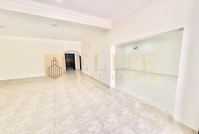 936729 - Property Image 3