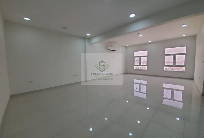 981945 - Property Image 3