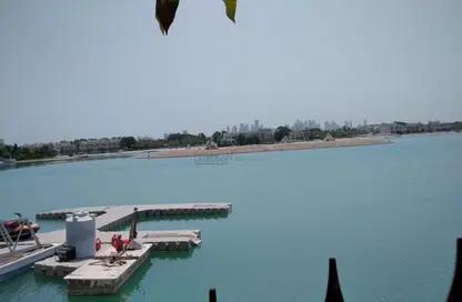 فيلا - 5 غرف نوم - 4 حمامات للبيع في بحيرة وست لاجون - الدوحة