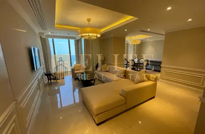 Apartment - 3 Bedrooms - 3 Bathrooms for rent in West Bay Tower - West Bay - West Bay - Doha