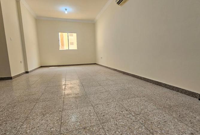 993706 - Property Image 2