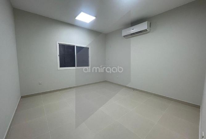 1005370 - Property Image 3