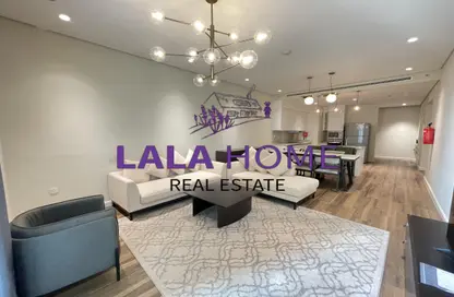 Apartment - 2 Bedrooms - 4 Bathrooms for rent in Floresta Gardens - Floresta Gardens - The Pearl Island - Doha