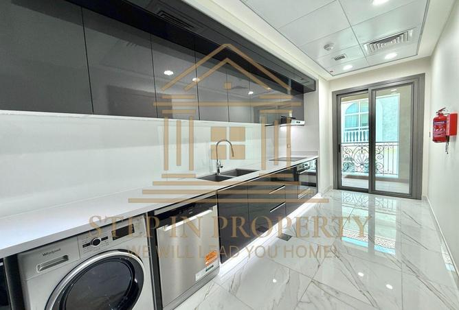 982812 - Property Image 2