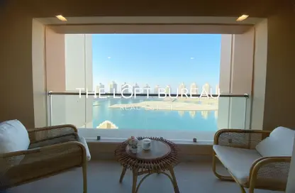 شقة - 2 غرف نوم - 2 حمامات للايجار في فيفا غرب - فيفا بحرية - جزيرة اللؤلؤة - الدوحة