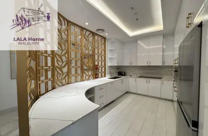 Apartment - 2 Bedrooms - 4 Bathrooms for rent in Floresta Gardens - Floresta Gardens - The Pearl Island - Doha