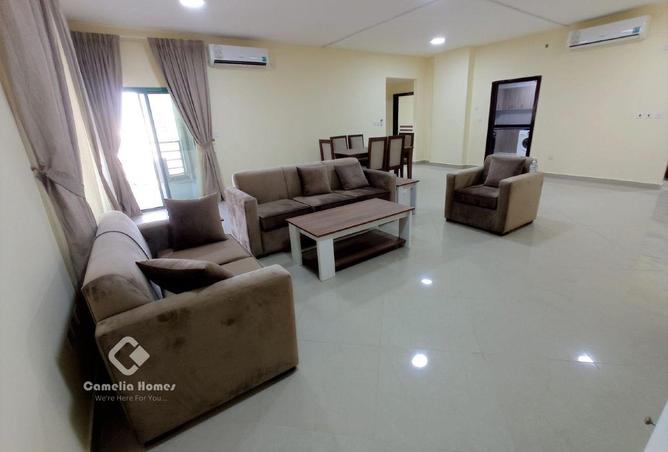956852 - Property Image 2