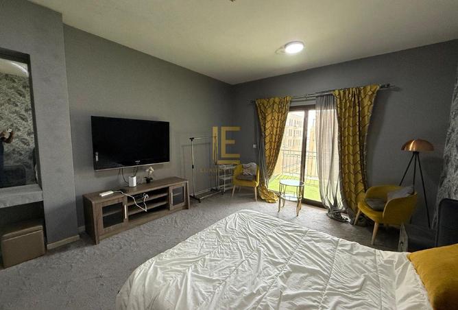 952518 - Property Image 2