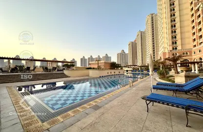 شقة - غرفة نوم - 2 حمامات للايجار في فيفا غرب - فيفا بحرية - جزيرة اللؤلؤة - الدوحة