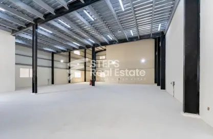 Warehouse - Studio - 3 Bathrooms for rent in East Industrial Street - Birkat Al Awamer - Al Wakra