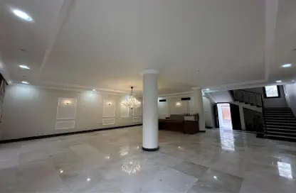 Villa - 6 Bedrooms - 7 Bathrooms for rent in West Bay Lagoon Villas - West Bay Lagoon - West Bay Lagoon - Doha