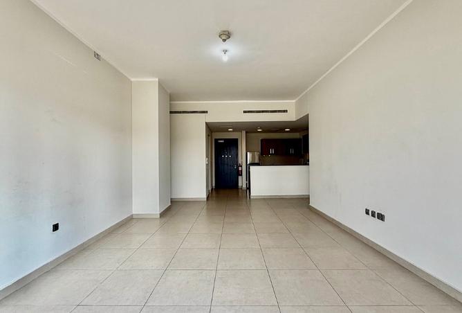 987856 - Property Main Image