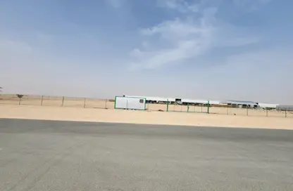 قطعة أرض - استوديو - 8 حمامات للايجار في الشحانية - طريق دخان