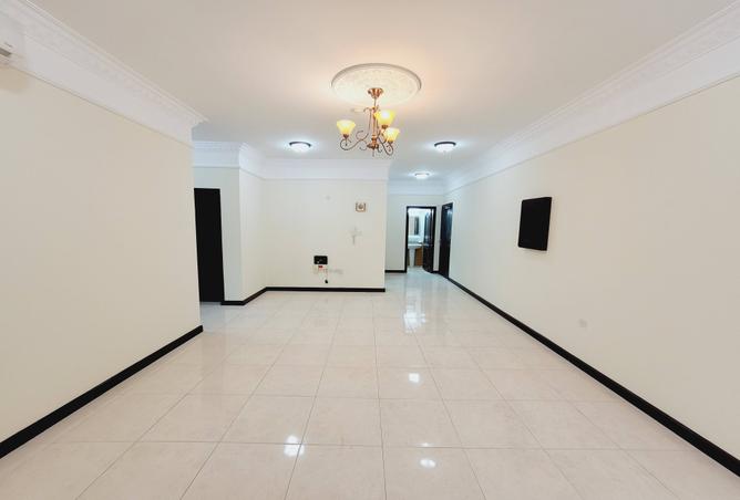 985798 - Property Image 3