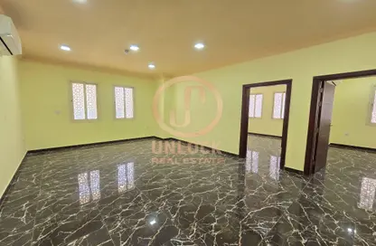 Apartment - 2 Bedrooms - 2 Bathrooms for rent in Al Nasr Street - Al Nasr - Doha