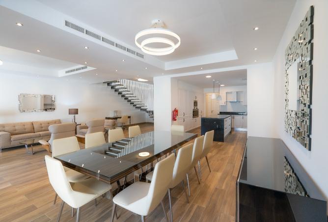 944714 - Property Image 2