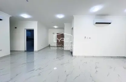 Apartment - 2 Bedrooms - 2 Bathrooms for rent in Abu Talha Street - Fereej Bin Omran - Doha