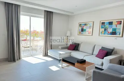 Living Room image for: Duplex - 1 Bedroom - 2 Bathrooms for rent in Viva East - Viva Bahriyah - The Pearl Island - Doha, Image 1