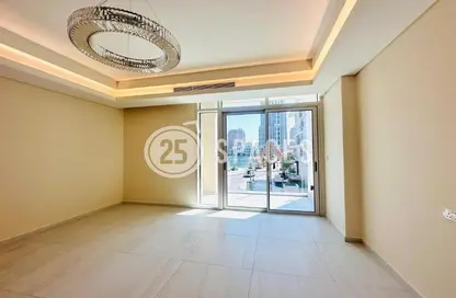 Apartment - 3 Bedrooms - 4 Bathrooms for sale in Gewan Island - The Pearl Island - Doha