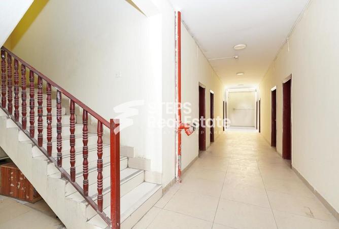 956332 - Property Image 2