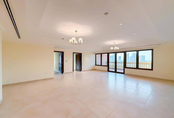 914427 - Property Image 2