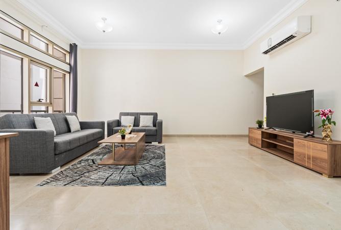 962571 - Property Image 2