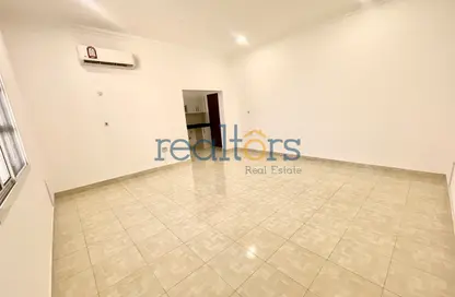 Apartment - Studio - 1 Bathroom for rent in Al Hanaa Street - Al Gharrafa - Doha