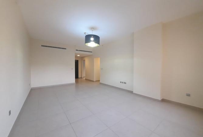 936587 - Property Image 2