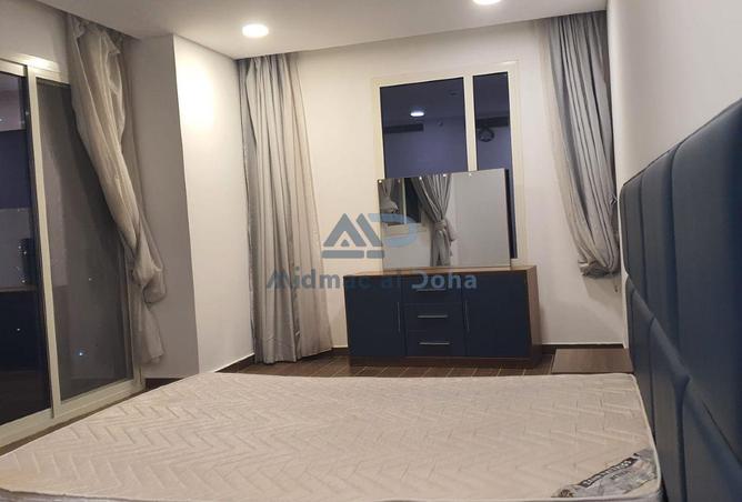 952173 - Property Image 2