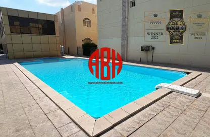 مجمع سكني - 4 غرف نوم - 5 حمامات للايجار في فلل عين خالد - عين خالد - الدوحة