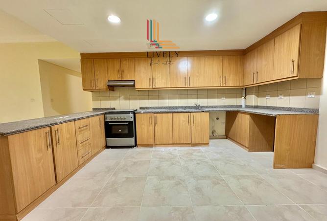 932784 - Property Image 3