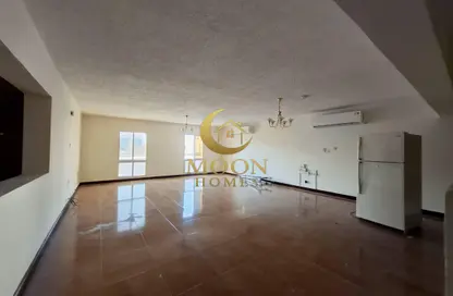 Villa - 3 Bedrooms - 3 Bathrooms for rent in Old Airport Road - Doha