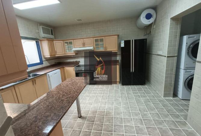 967043 - Property Image 3