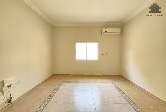 951755 - Property Image 3