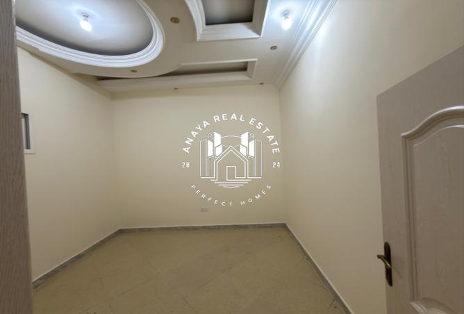 995037 - Property Image 3