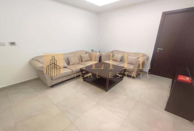 997163 - Property Image 2