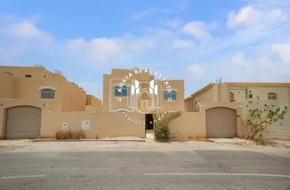 Villa - 4 Bedrooms - 4 Bathrooms for rent in Bu Hamour Street - Abu Hamour - Doha
