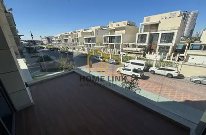 Apartment - 1 Bedroom - 2 Bathrooms for rent in Gewan Island - The Pearl Island - Doha