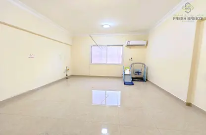 Apartment - 2 Bedrooms - 2 Bathrooms for rent in Al Mansoura - Al Mansoura - Doha