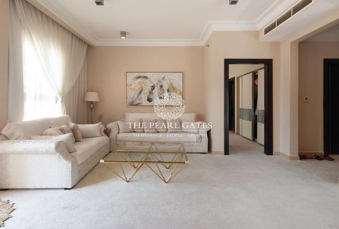 930357 - Property Image 2