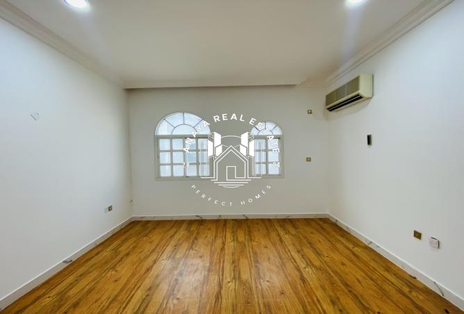 968307 - Property Image 2