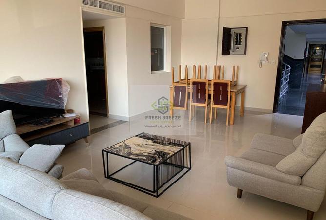 979841 - Property Image 2