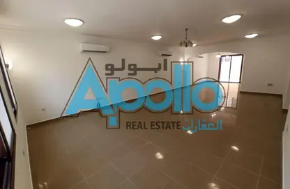 فيلا - 5 غرف نوم - 6 حمامات للايجار في الوعب - الوعب - الدوحة